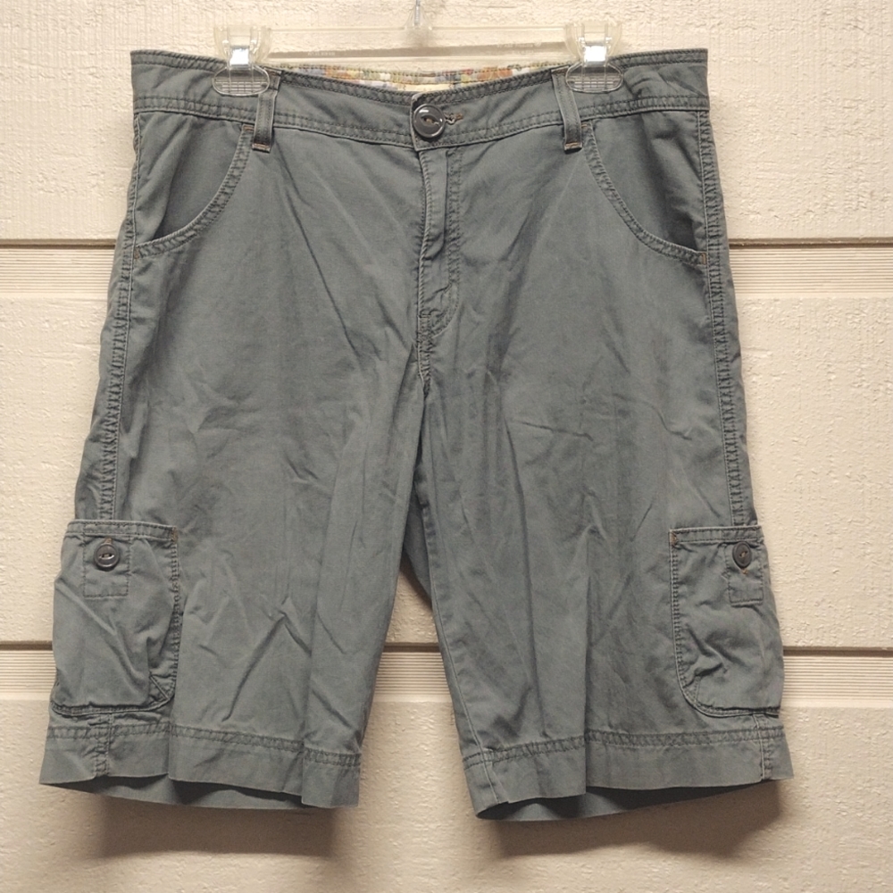 Levi's Tab Twills cargo shorts 10